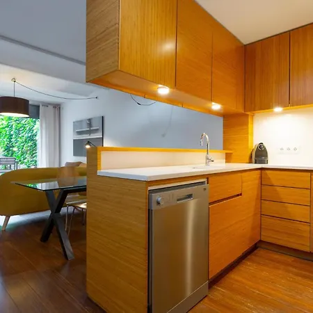 Palauet Tres Torres B Apartament Barcelona